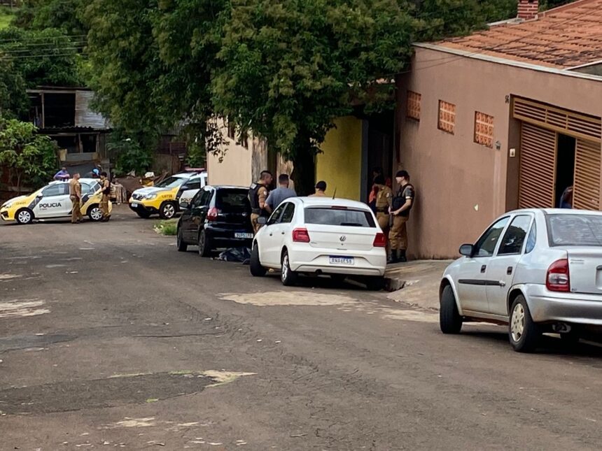 Goionews Homem De 42 Anos é Morto A Tiros Na Frente Dos Filhos No Portão De Casa No Paraná